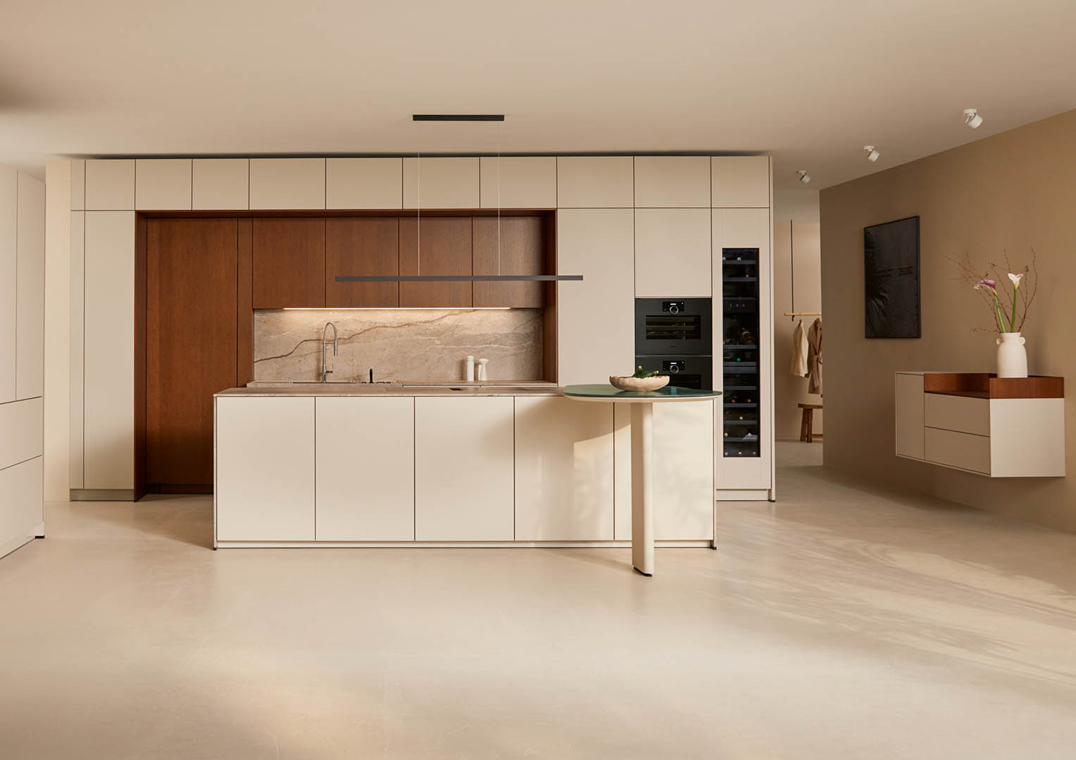 Cocina next125 LumiQ lámpara lineal suspendida iluminación trabajo ambiental beige madera