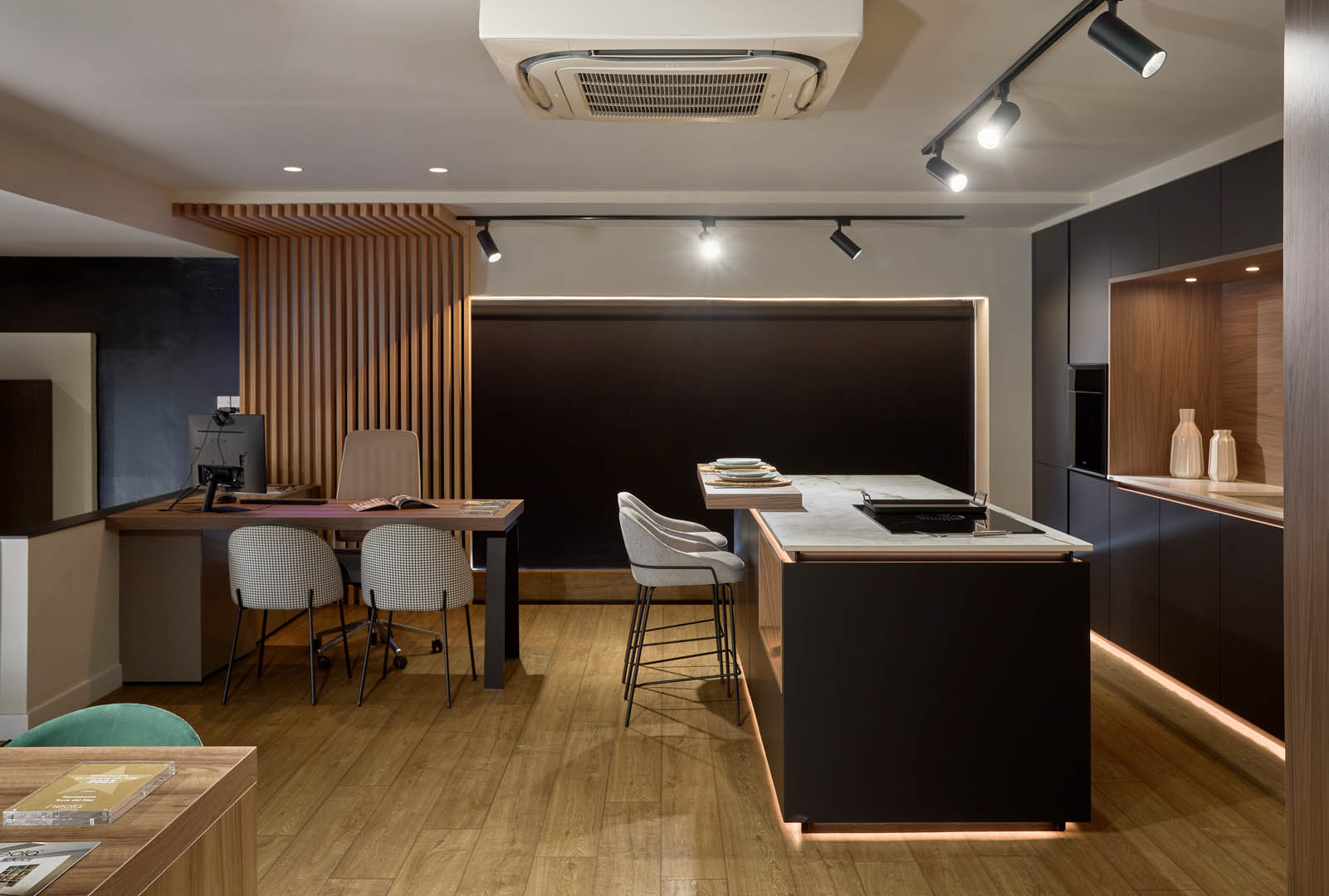 Showroom 5